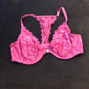 Lightly lined front close lace bra!